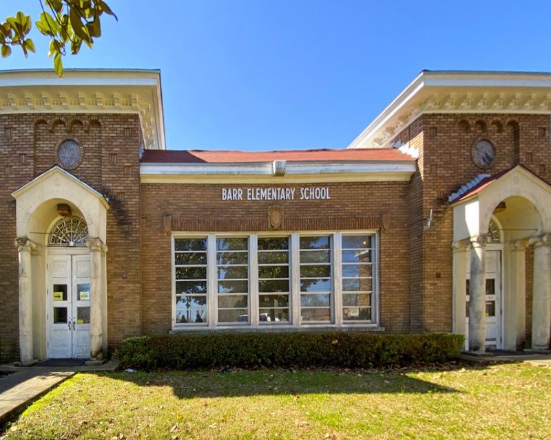 Barr Elementary front exterior