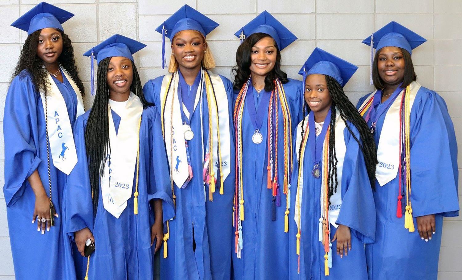 Murrah graduates