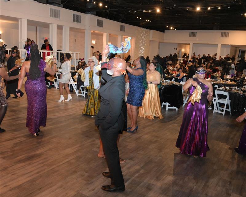 People dancing